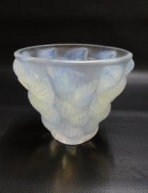 R. Lalique Moissac Vase